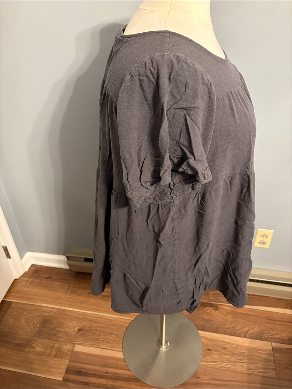 torrid Charcoal Short-Sleeve Tunic - size 4 - Picture 4 of 6